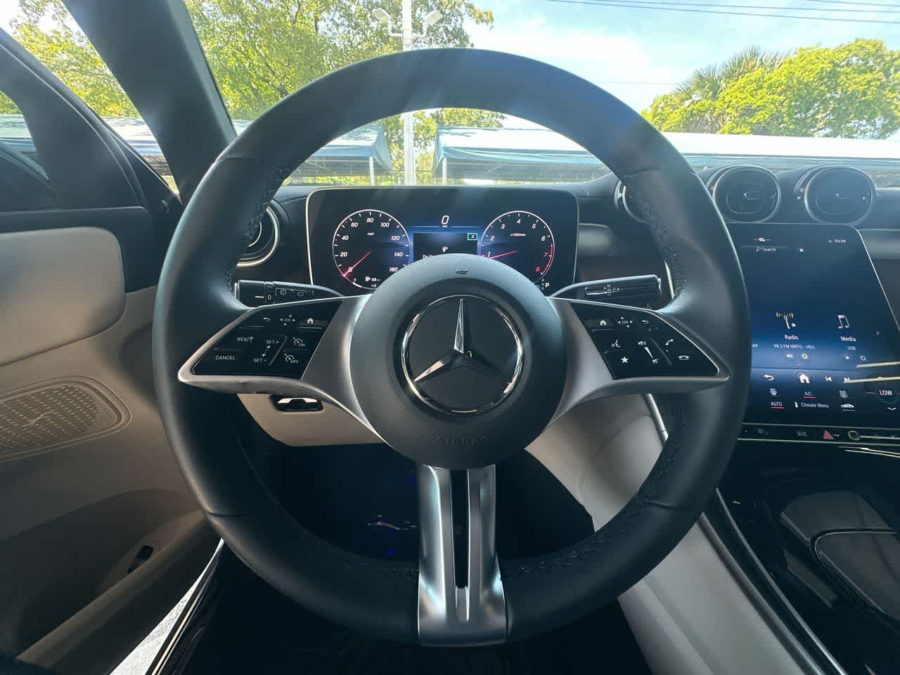 Thumbnail: 2024 Mercedes-Benz GLC - 15
