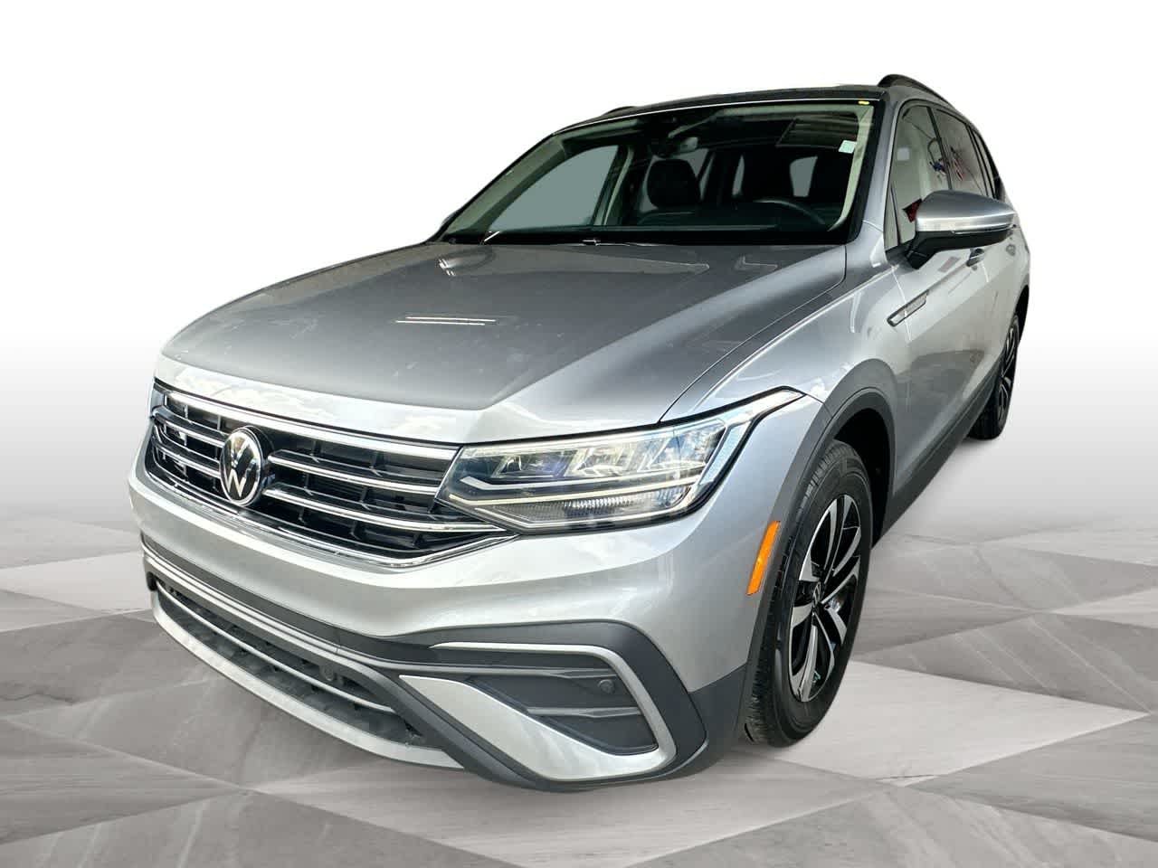 Thumbnail: 2023 Volkswagen Tiguan - 1