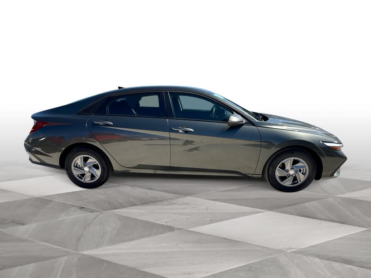 Thumbnail: 2025 Hyundai Elantra - 9