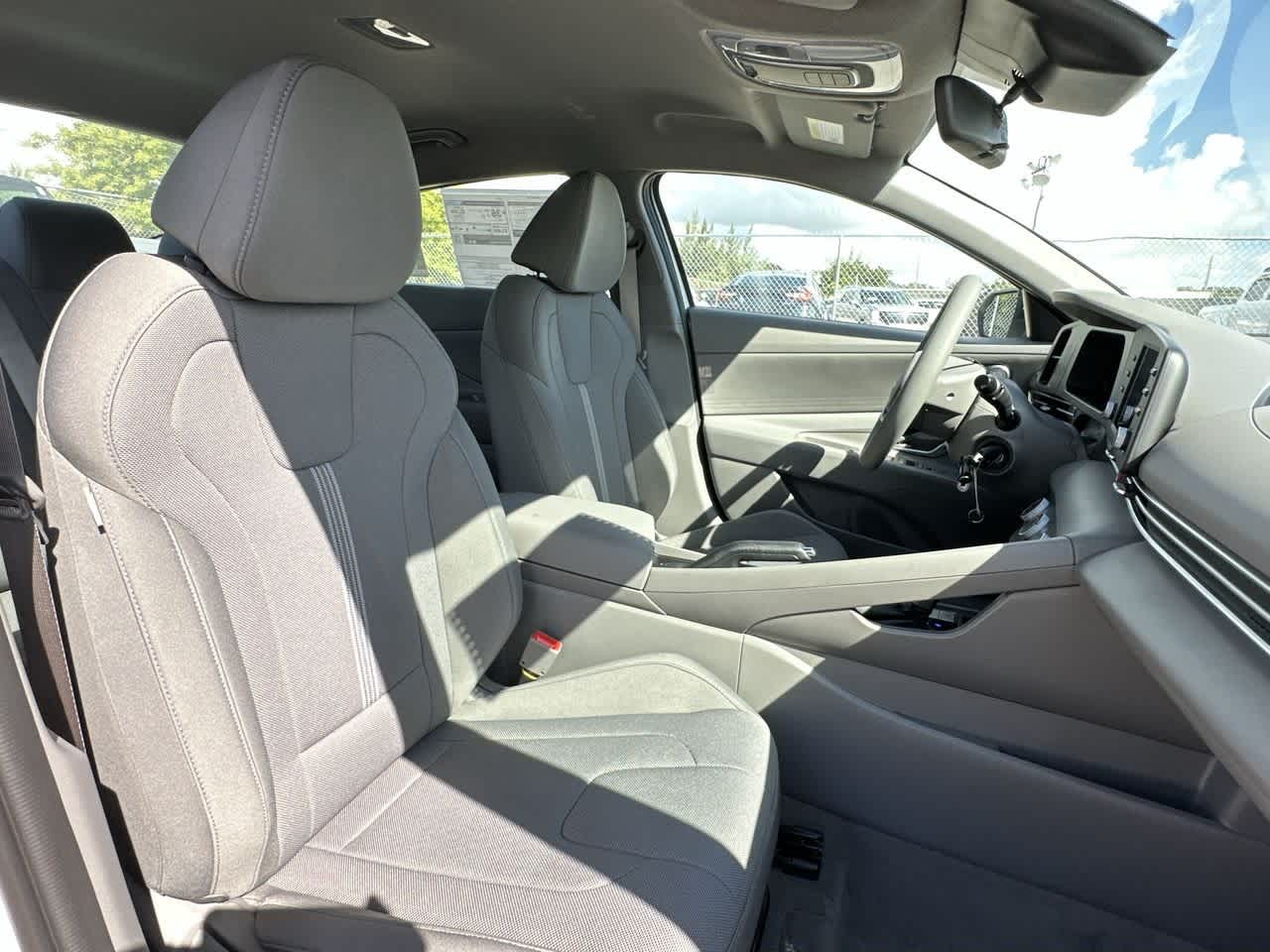 Thumbnail: 2025 Hyundai Elantra - 27