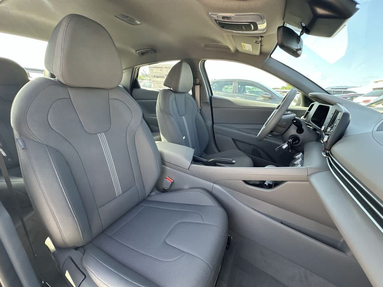 Thumbnail: 2025 Hyundai Elantra - 27