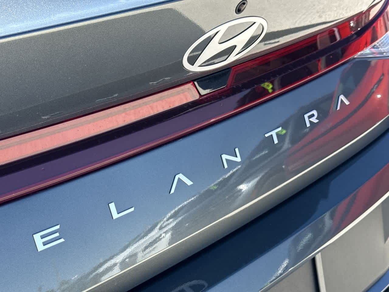Thumbnail: 2025 Hyundai Elantra - 10