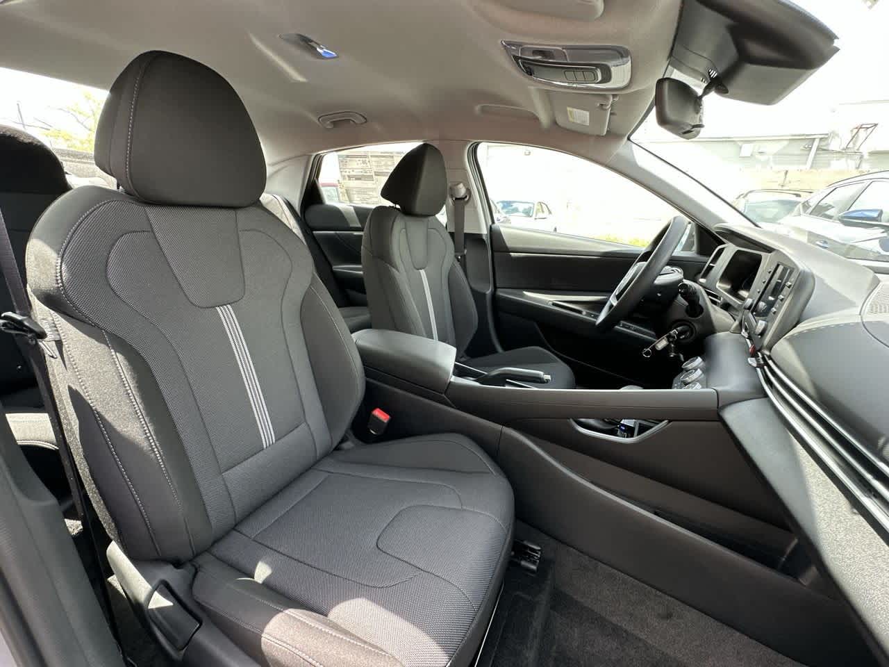 Thumbnail: 2025 Hyundai Elantra - 27