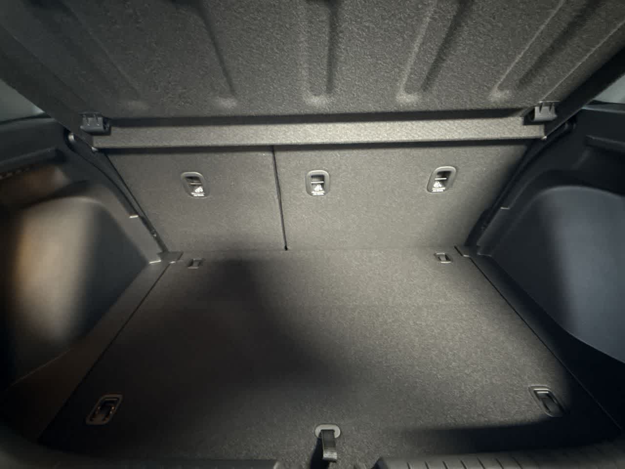 Thumbnail: 2025 Hyundai Venue - 25