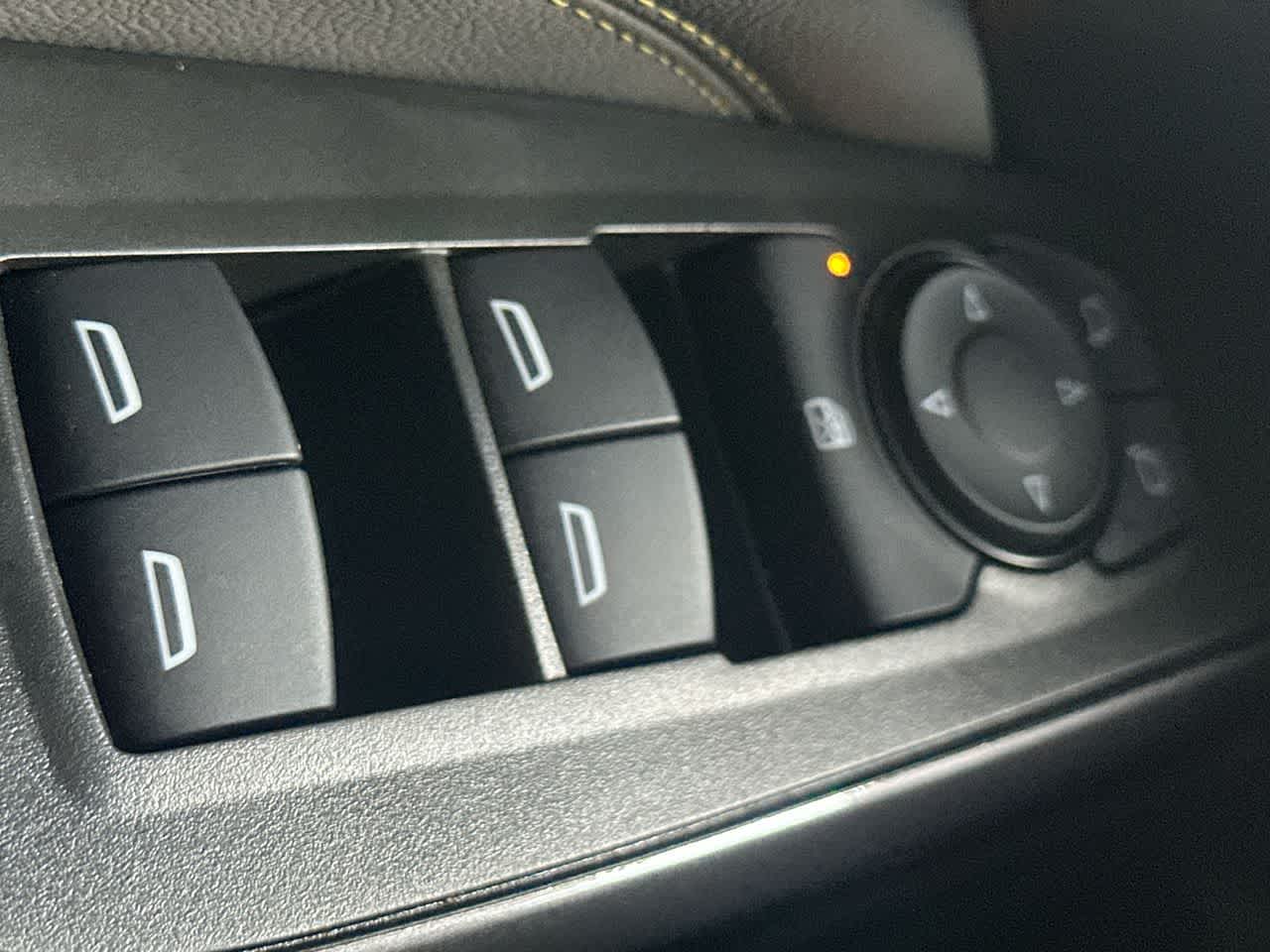 Thumbnail: 2025 Chevrolet Trax - 17