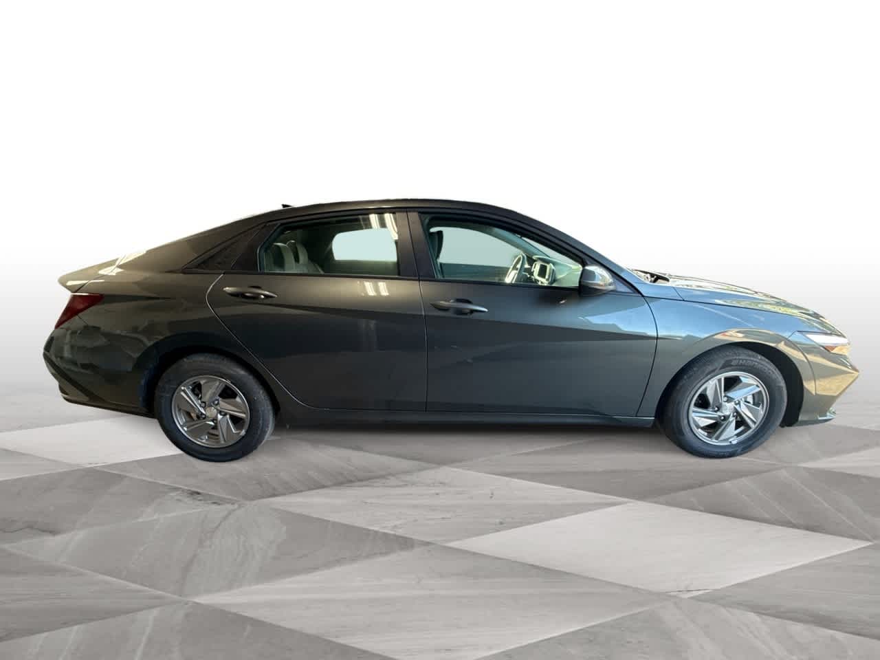 Thumbnail: 2025 Hyundai Elantra - 9