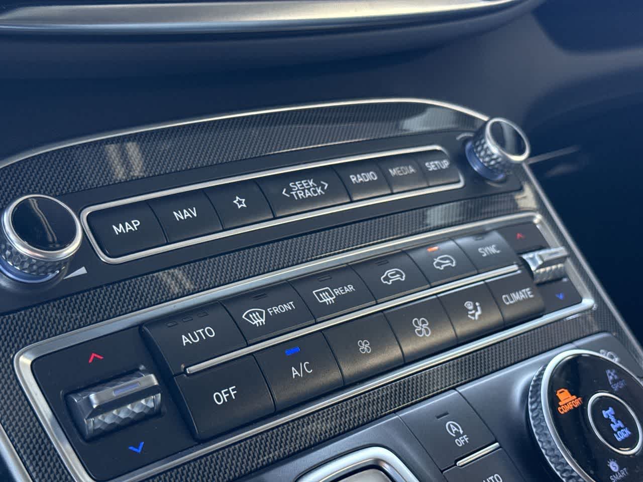 Thumbnail: 2023 Hyundai Santa Fe - 20