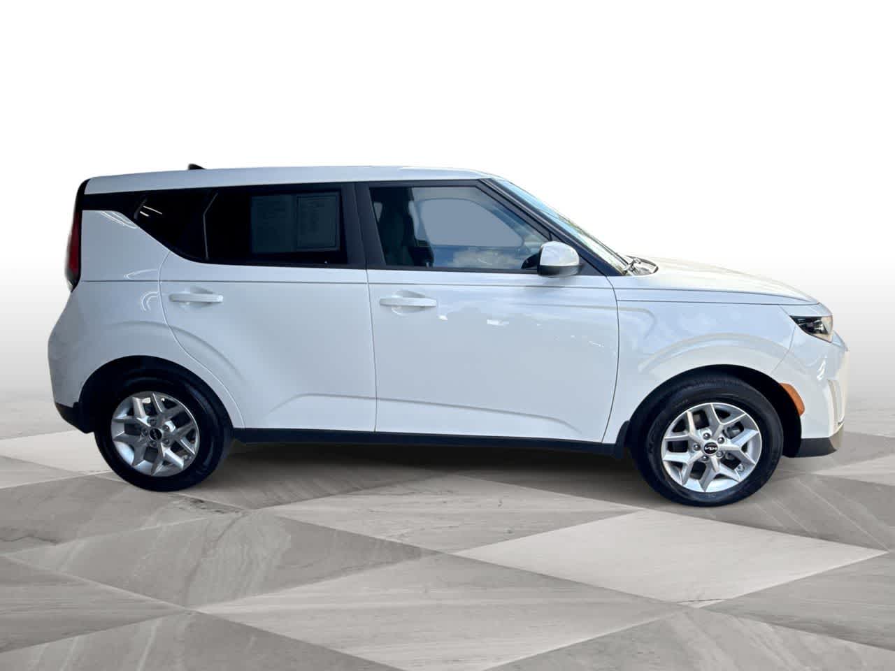 Thumbnail: 2025 Kia Soul - 9