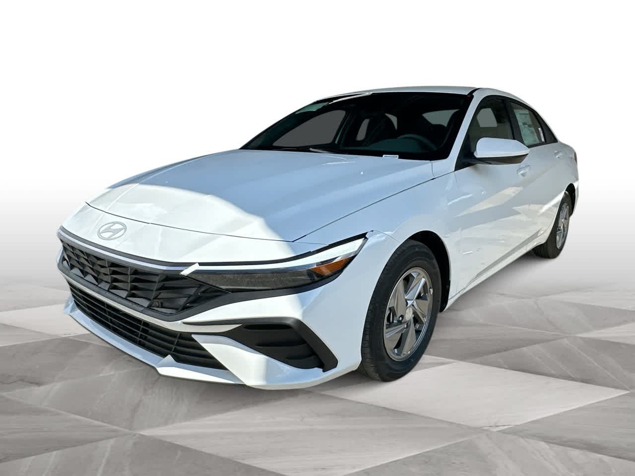 Thumbnail: 2025 Hyundai Elantra - 4