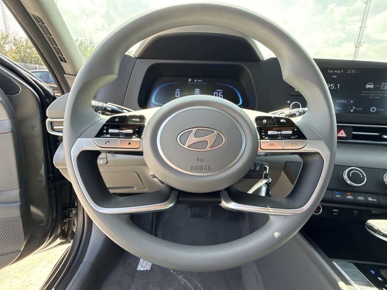 Thumbnail: 2025 Hyundai Elantra - 15