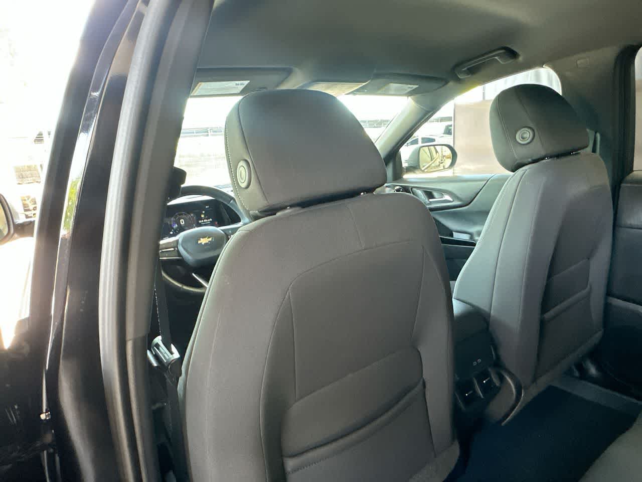 Thumbnail: 2025 Chevrolet Equinox - 23