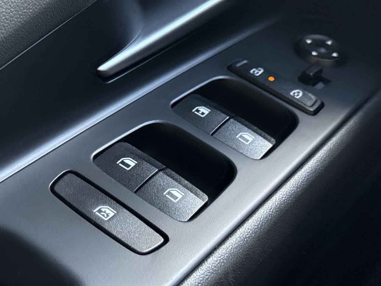 Thumbnail: 2025 Hyundai Elantra - 17