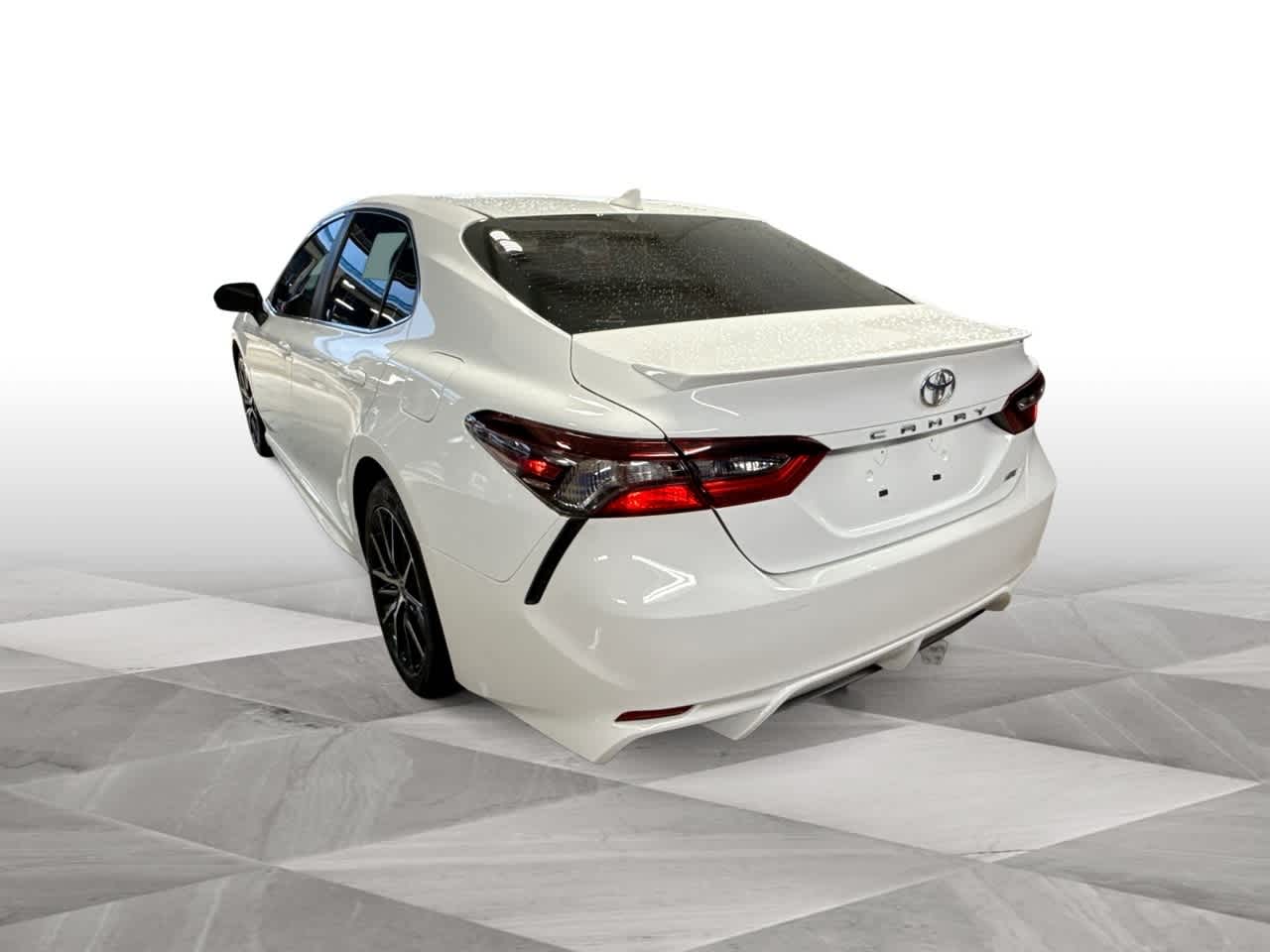 Thumbnail: 2022 Toyota Camry - 6