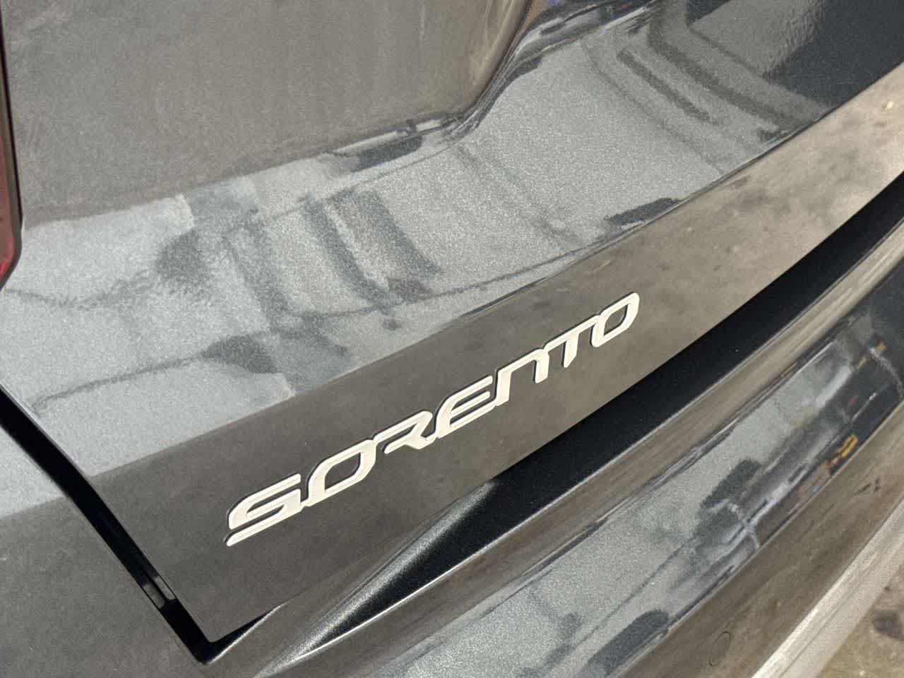 Thumbnail: 2023 Kia Sorento - 10