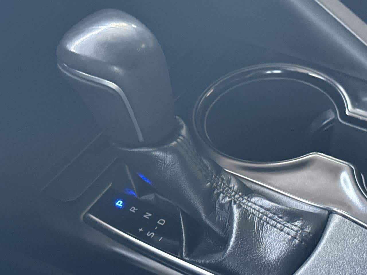 Thumbnail: 2019 Toyota Camry - 21