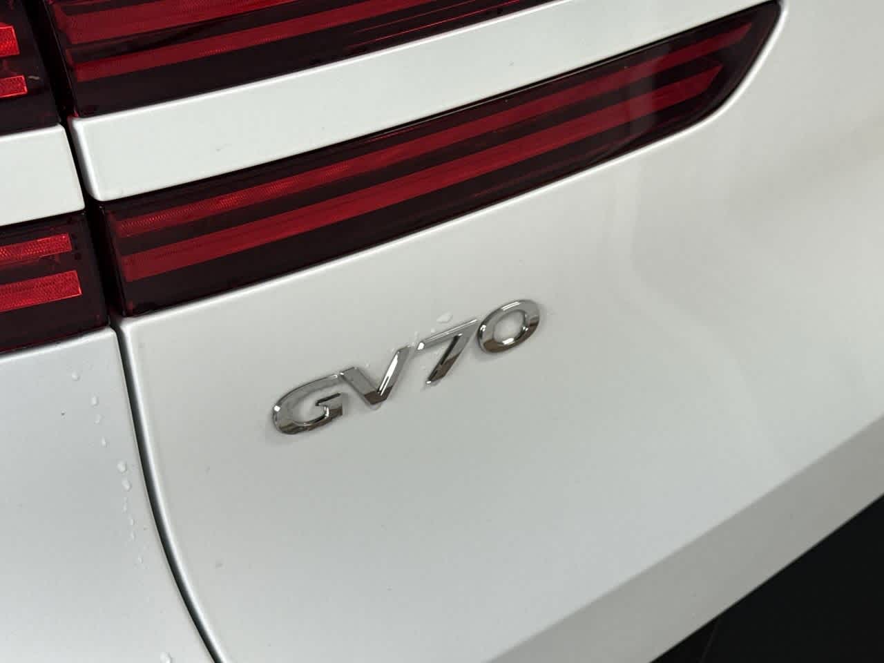Thumbnail: 2025 Genesis GV70 - 10