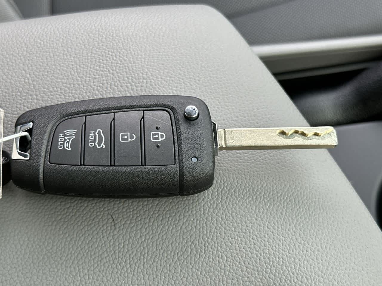 Thumbnail: 2025 Hyundai Elantra - 28