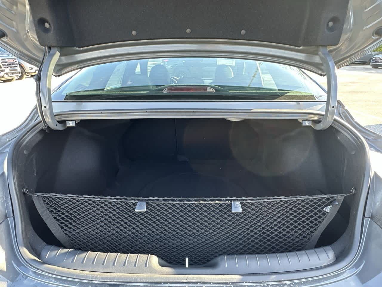 Thumbnail: 2025 Hyundai Elantra - 25