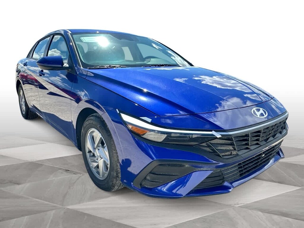 New 2025 Hyundai Elantra SE Sedan