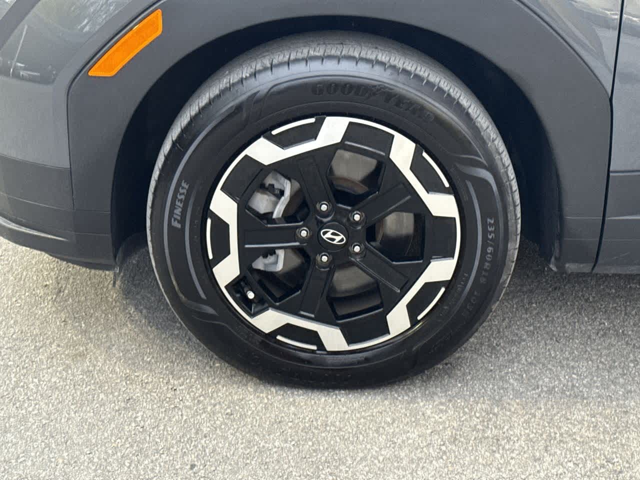 Thumbnail: 2024 Hyundai Santa Fe - 11