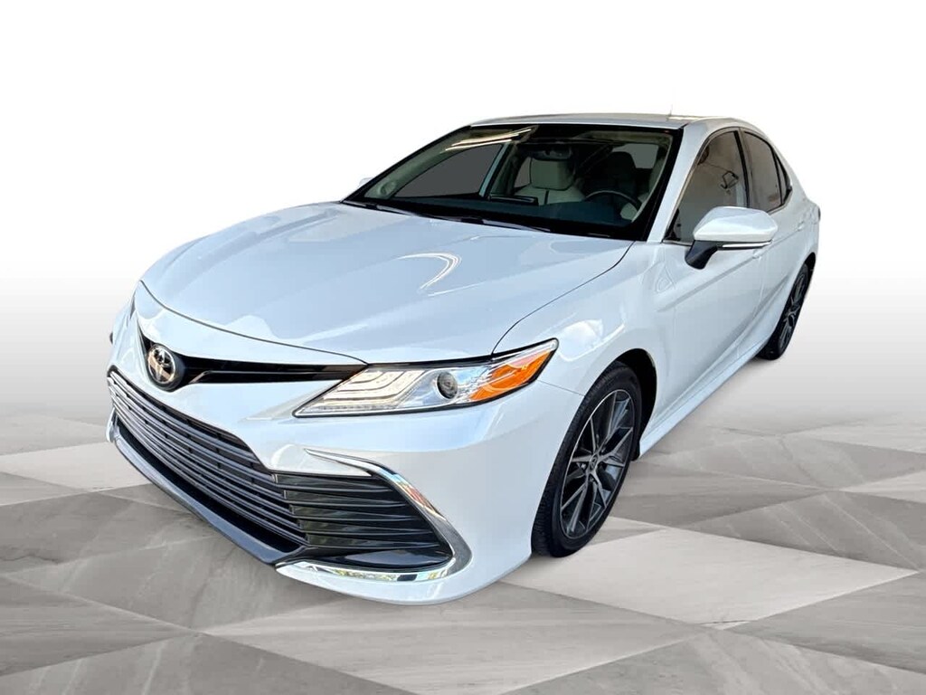 Used 2021 Toyota Camry XLE Sedan