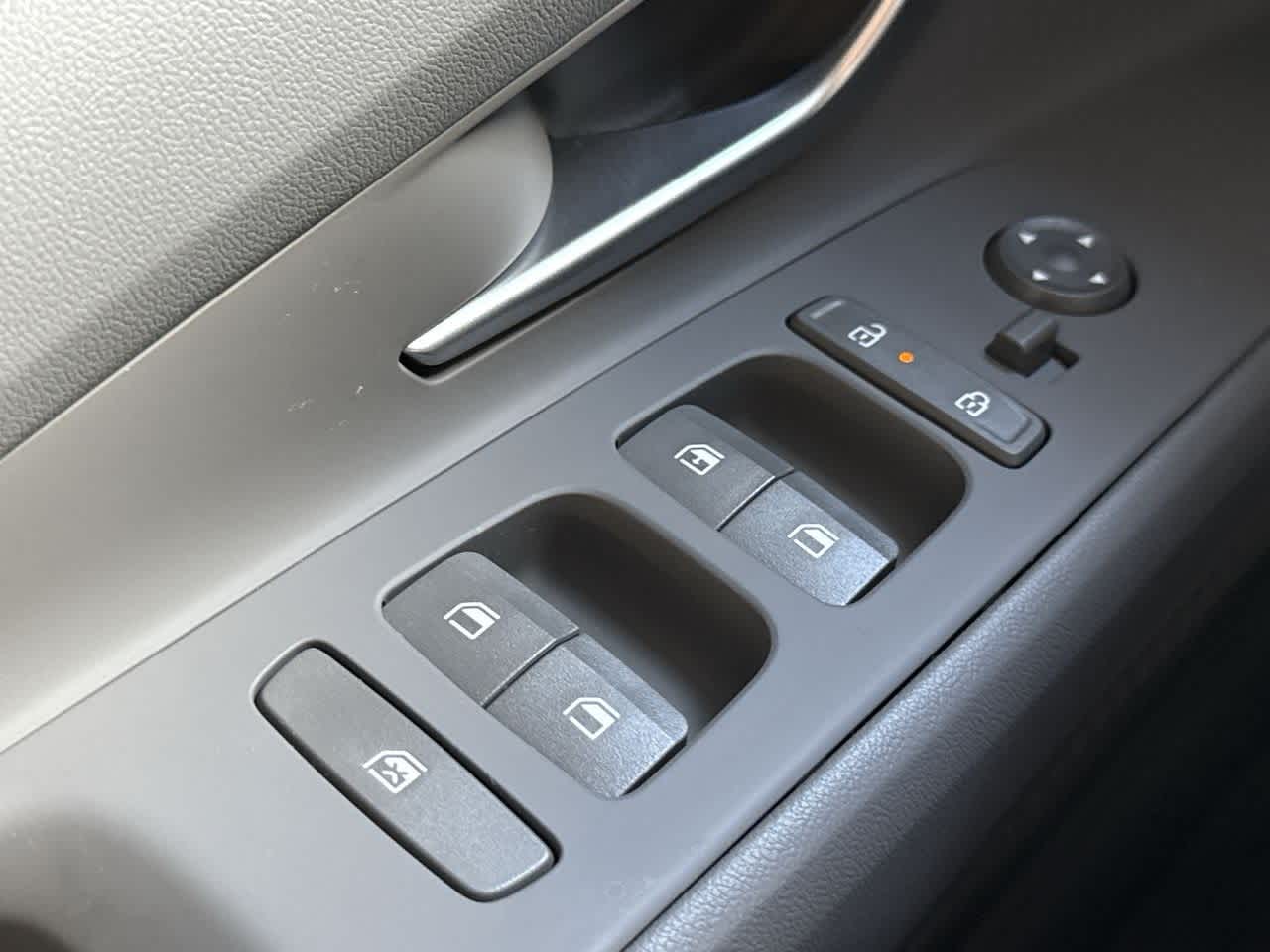 Thumbnail: 2025 Hyundai Elantra - 17