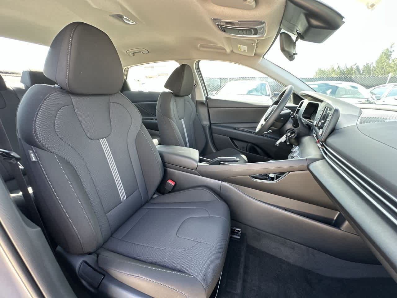 Thumbnail: 2025 Hyundai Elantra - 27