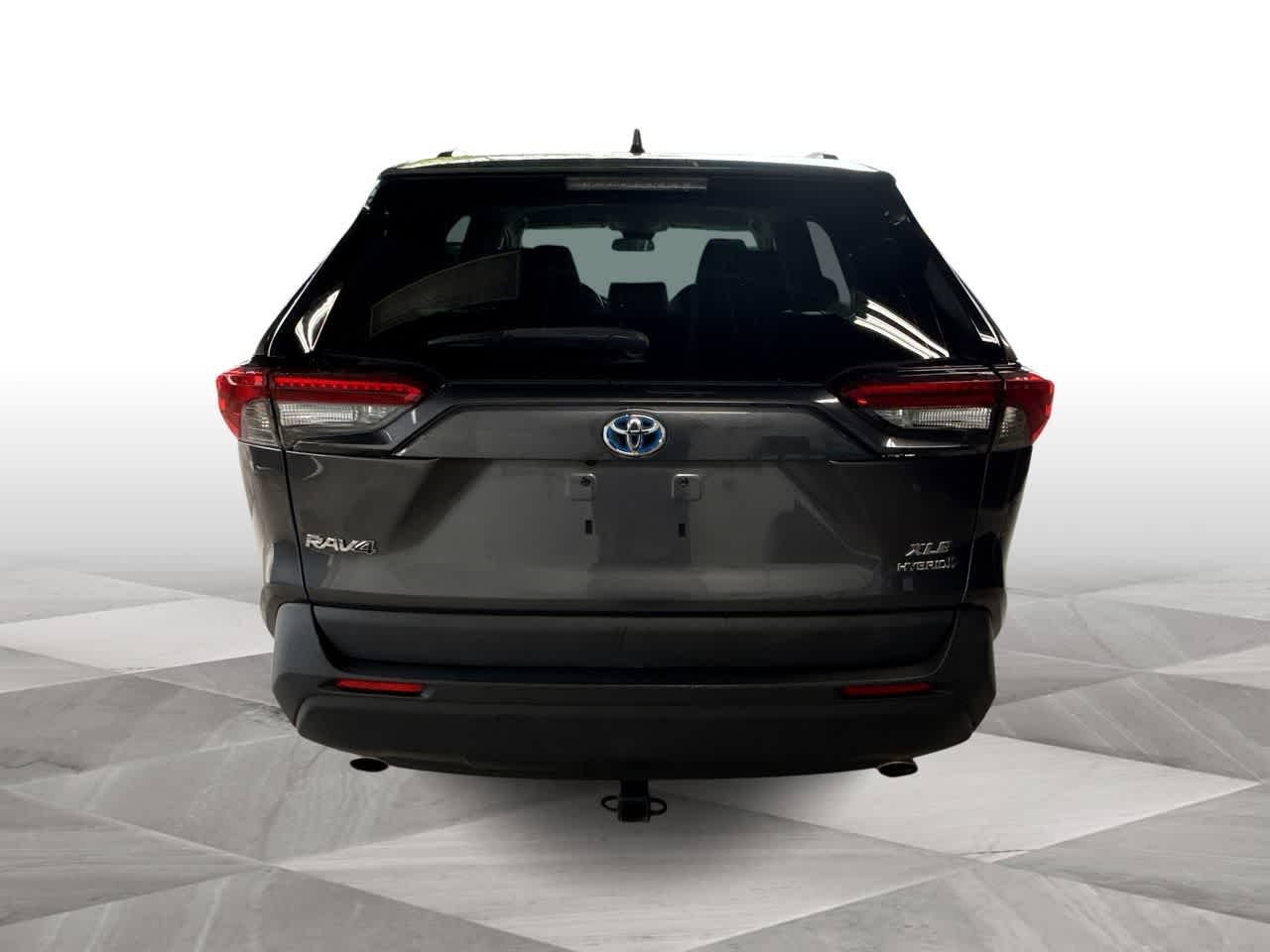 Thumbnail: 2022 Toyota RAV4 - 7