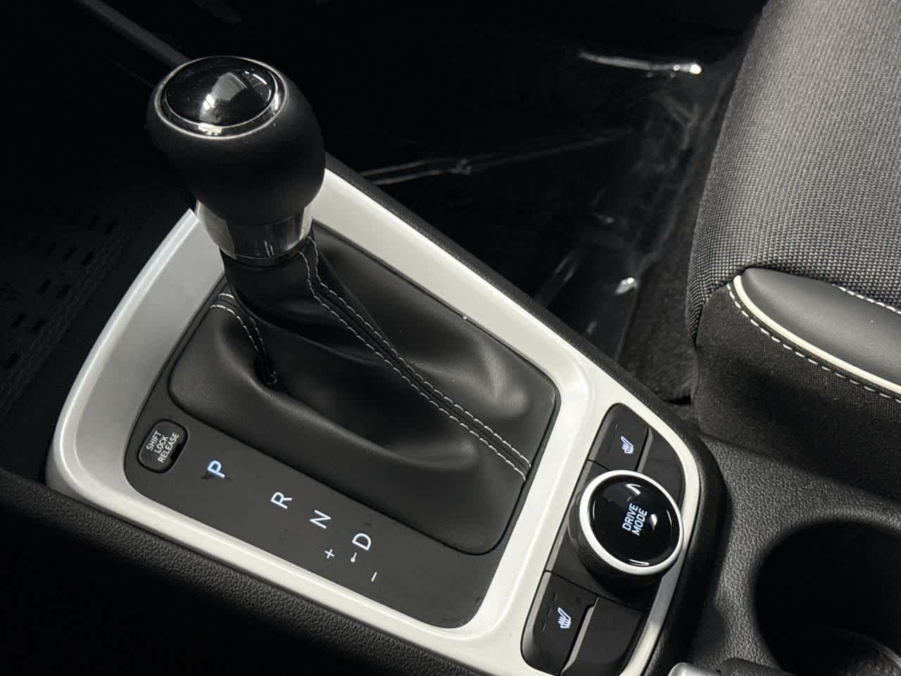 2024 Hyundai Venue Limited 21
