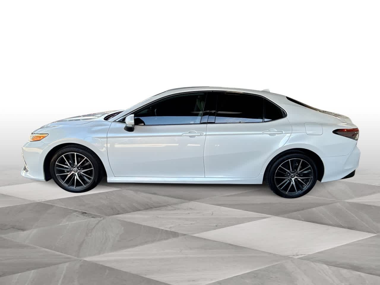 Thumbnail: 2021 Toyota Camry - 5