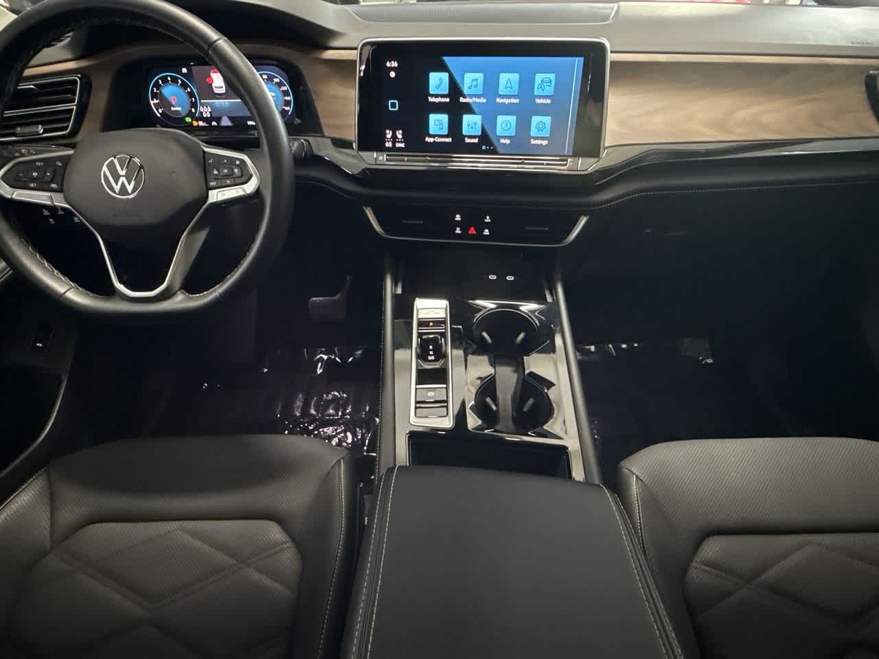 Thumbnail: 2024 Volkswagen Atlas - 24