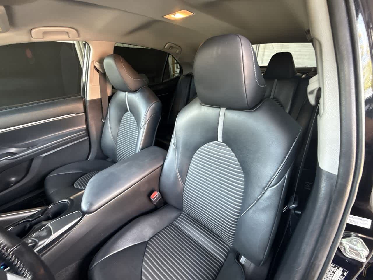 Thumbnail: 2019 Toyota Camry - 14