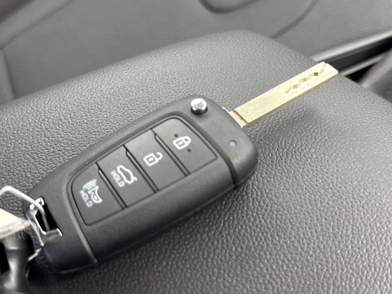 Thumbnail: 2025 Hyundai Elantra - 28