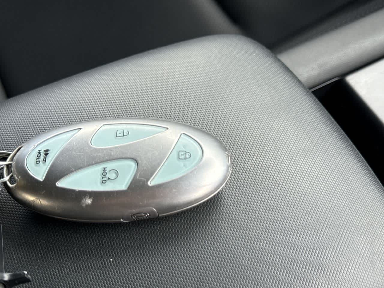 Thumbnail: 2023 Hyundai Ioniq 6 - 28