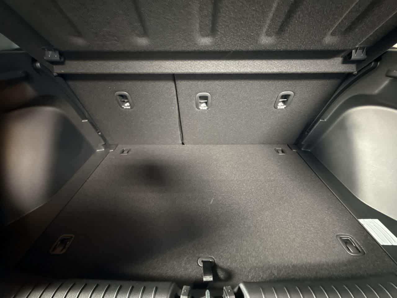 Thumbnail: 2025 Hyundai Venue - 25