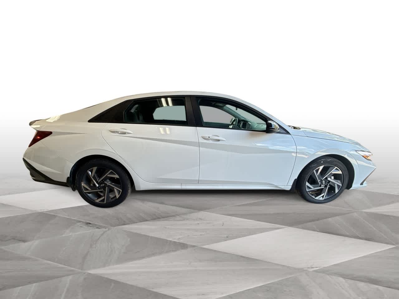 Thumbnail: 2025 Hyundai Elantra - 9