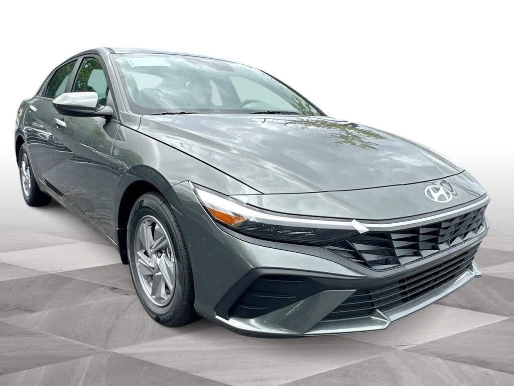 New 2025 Hyundai Elantra SE Sedan