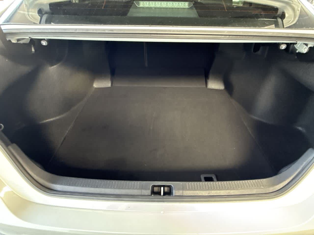 Thumbnail: 2021 Toyota Camry - 25