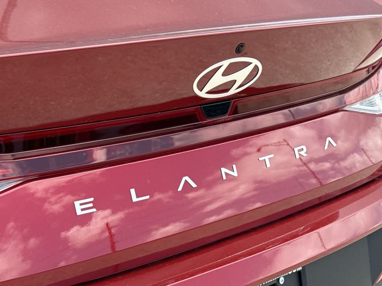 Thumbnail: 2025 Hyundai Elantra - 10