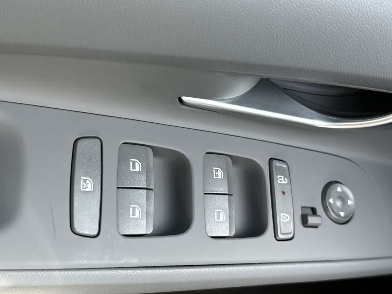 Thumbnail: 2025 Hyundai Elantra - 17