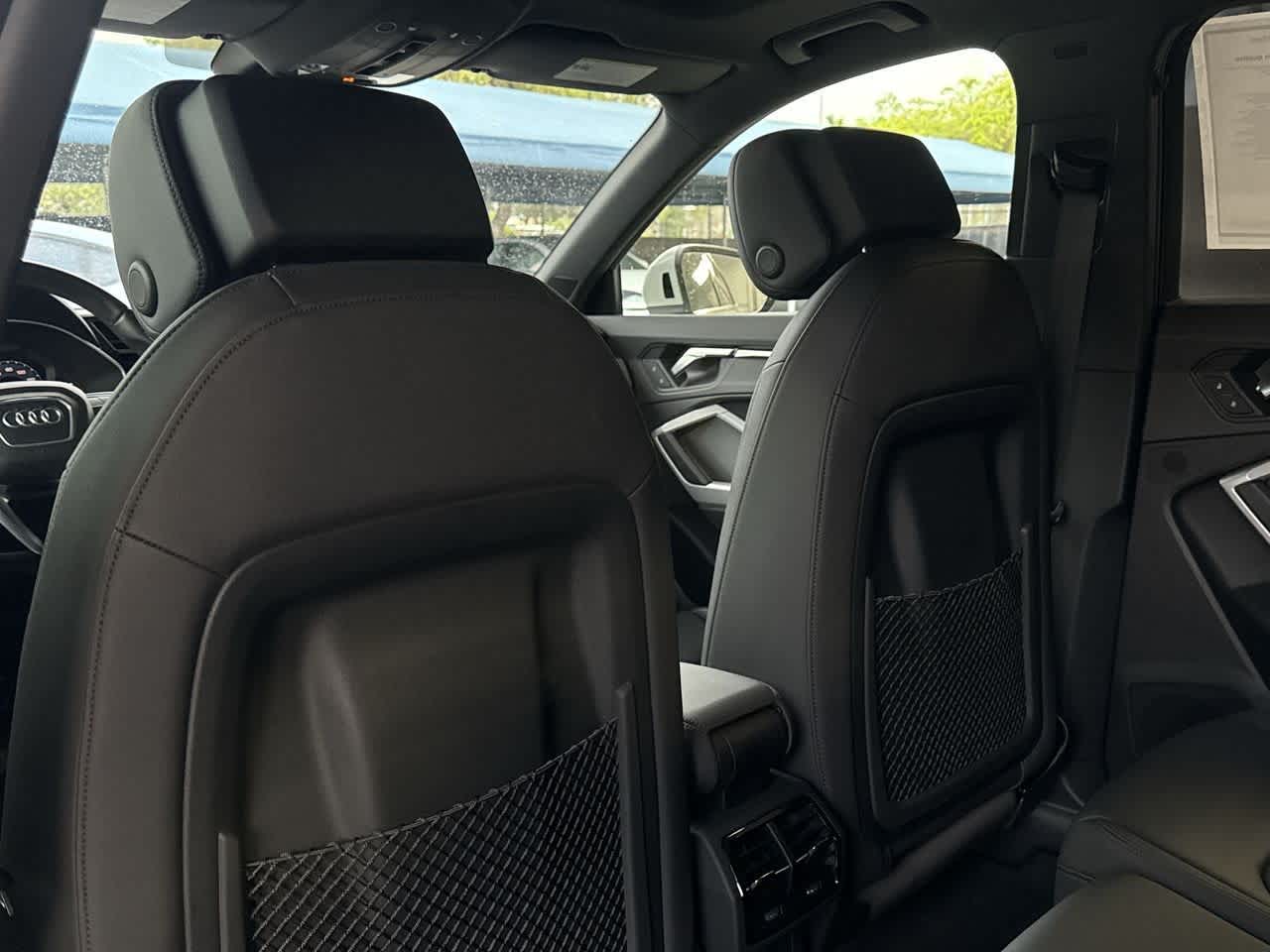 Thumbnail: 2021 Audi Q3 - 23