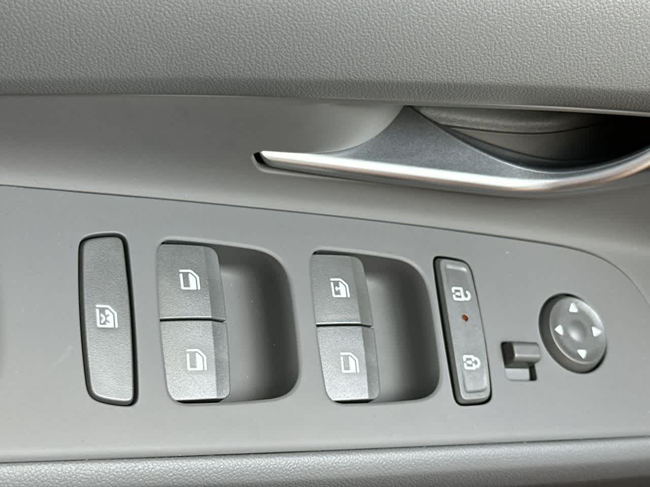 Thumbnail: 2025 Hyundai Elantra - 17