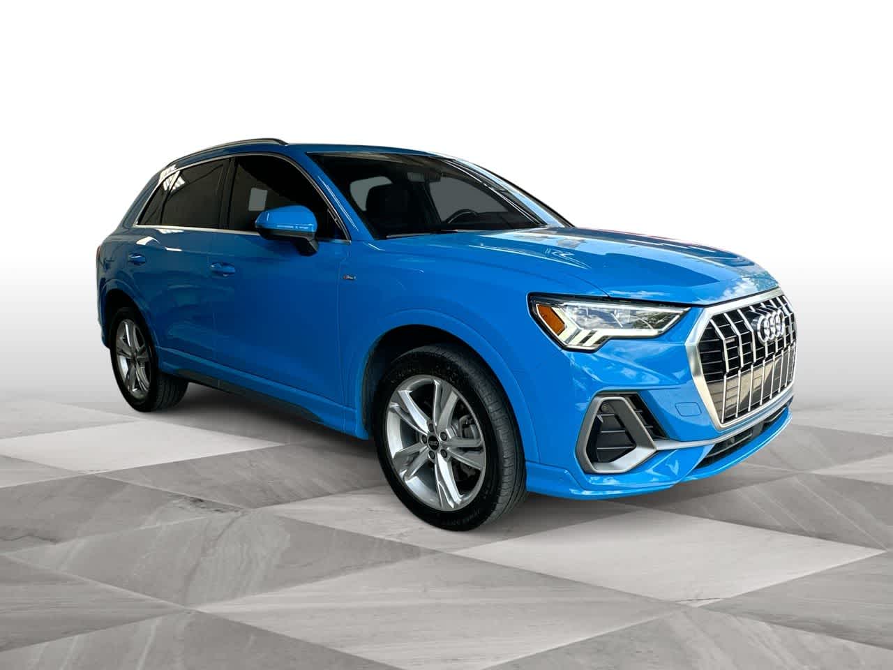 Thumbnail: 2022 Audi Q3 - 2