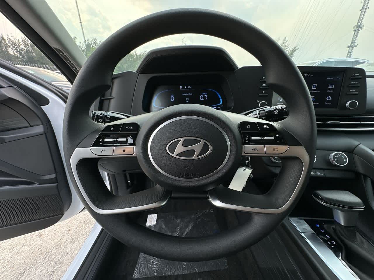 Thumbnail: 2025 Hyundai Elantra - 15