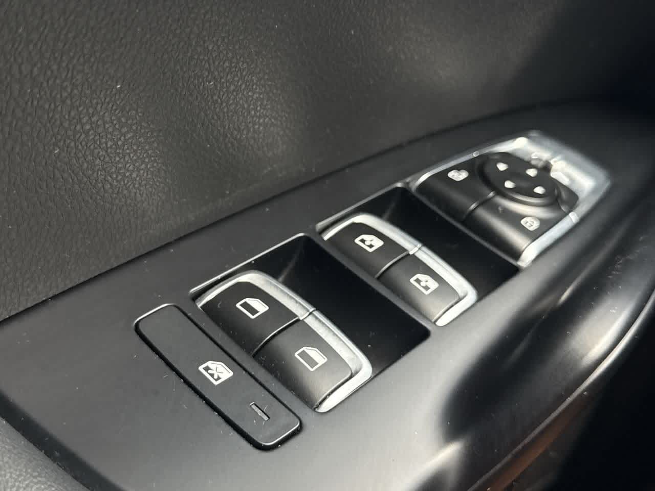 Thumbnail: 2023 Kia K5 - 17