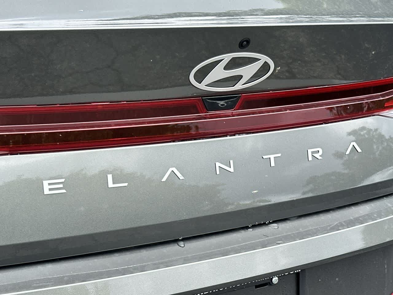 Thumbnail: 2025 Hyundai Elantra - 10