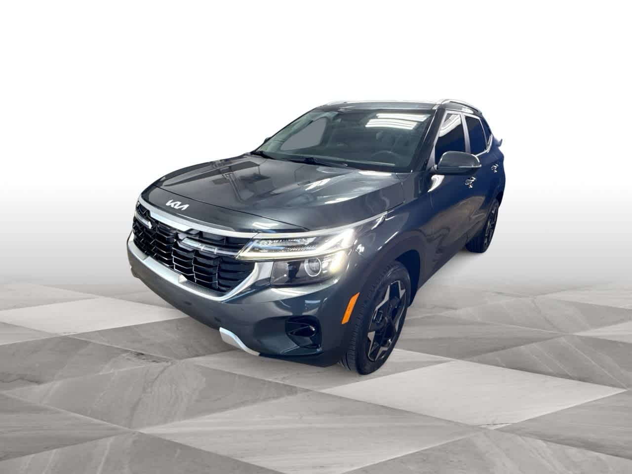 Thumbnail: 2024 Kia Seltos - 4