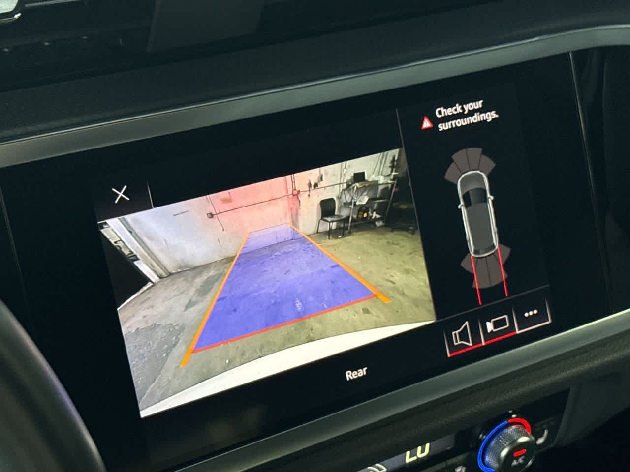 Thumbnail: 2021 Audi Q3 - 19