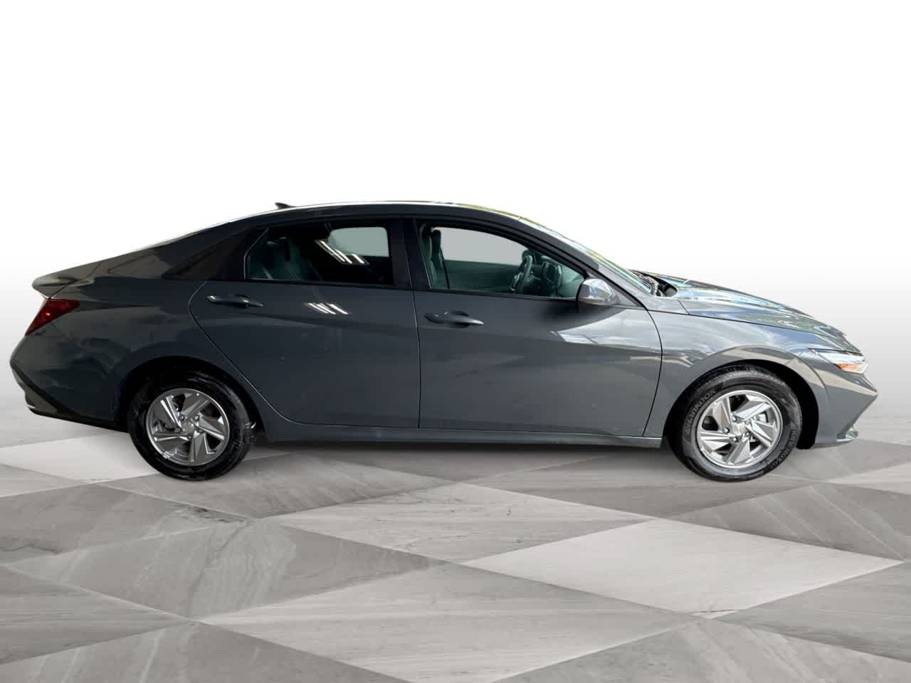 Thumbnail: 2025 Hyundai Elantra - 9