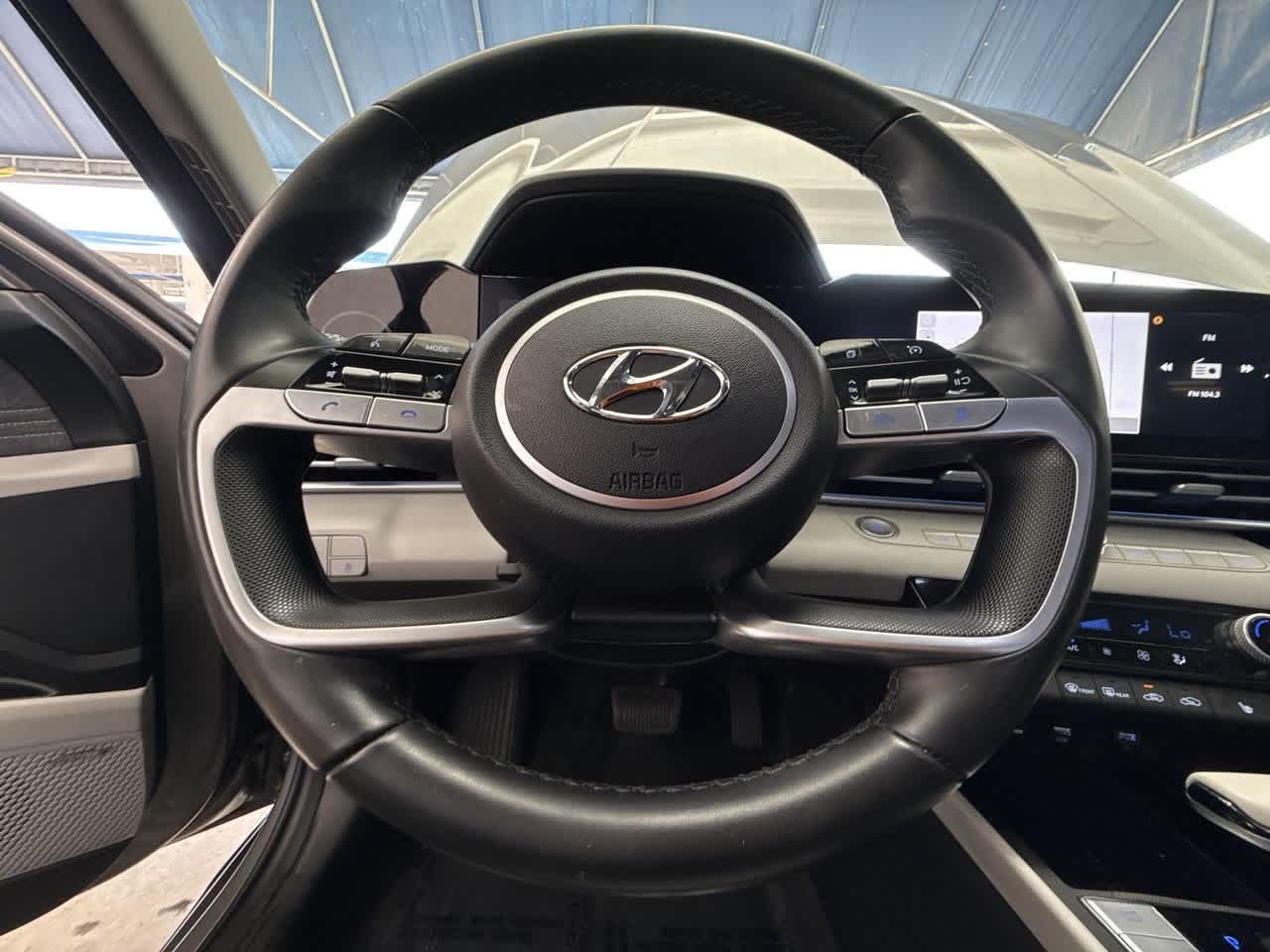 Thumbnail: 2023 Hyundai Elantra - 14